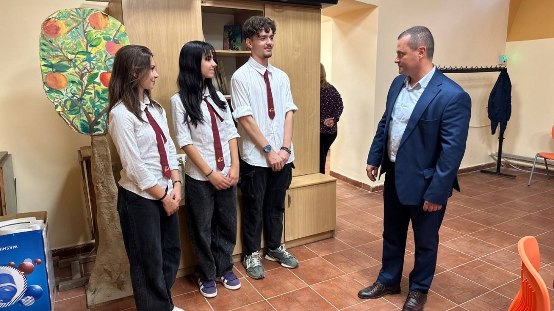Pencho Milkov opened the new STEAM Center for Creative Technologies at English Language High School "Geo Milev"
