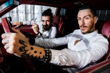 Празничен новогодишен концерт с Павел & Венци Венц