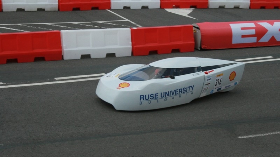 Тимът на Русенския университет първи сред българските отбори на Shell Eco-marathon Europe 2014