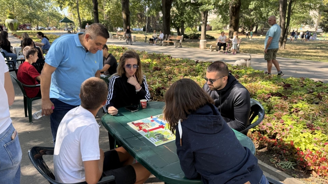 Млад татко спечели турнира „Не се сърди, човече“ в Русе