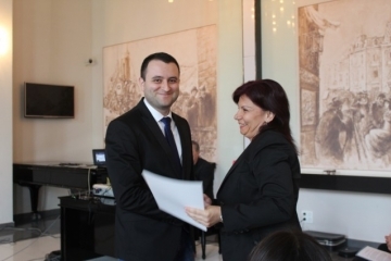 Проведе се церемония по връчване на дипломи на зрелостници от СУПНЕ "Фридрих Шилер"