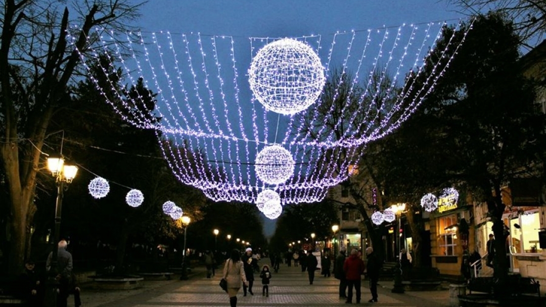 Коледно-новогодишната атмосфера завладява Русе с фестивал, концерти и празнична украса