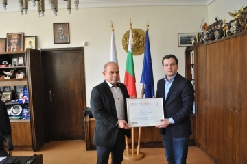 Боян Томов връчи награда ''Кмет на месеца'' на Пламен Стоилов