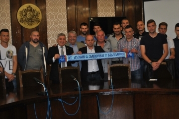 Кметът Пламен Стоилов награди с отборна премия ФК „Дунав“