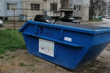 Строителни контейнери на ключови места в Русе до края на септември