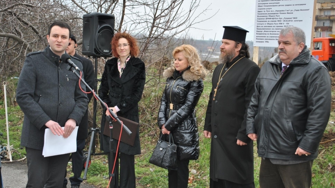 Направиха първата копка за ново детско заведение по проект „СВЕТИЛНИК“ на Община Русе