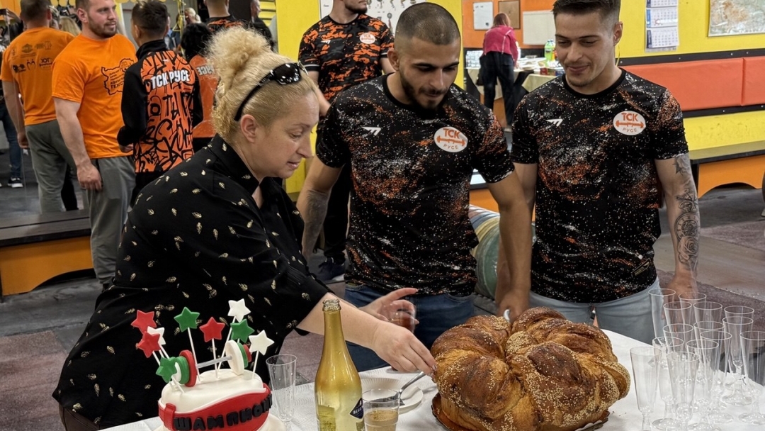The mayor honored five-time European champion Angel Rusev with a gold "Ruse" badge
