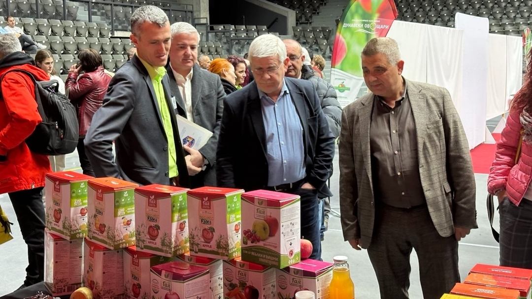 Изложението „Дунавски овощари“ събра в Русе производители от цяла България