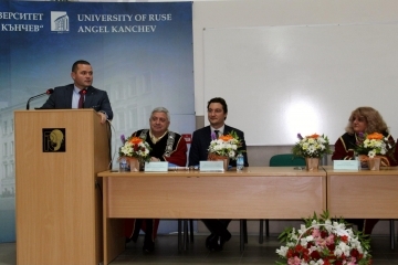 Mayor Pencho Milkov honored the anniversary of the Faculty of Law