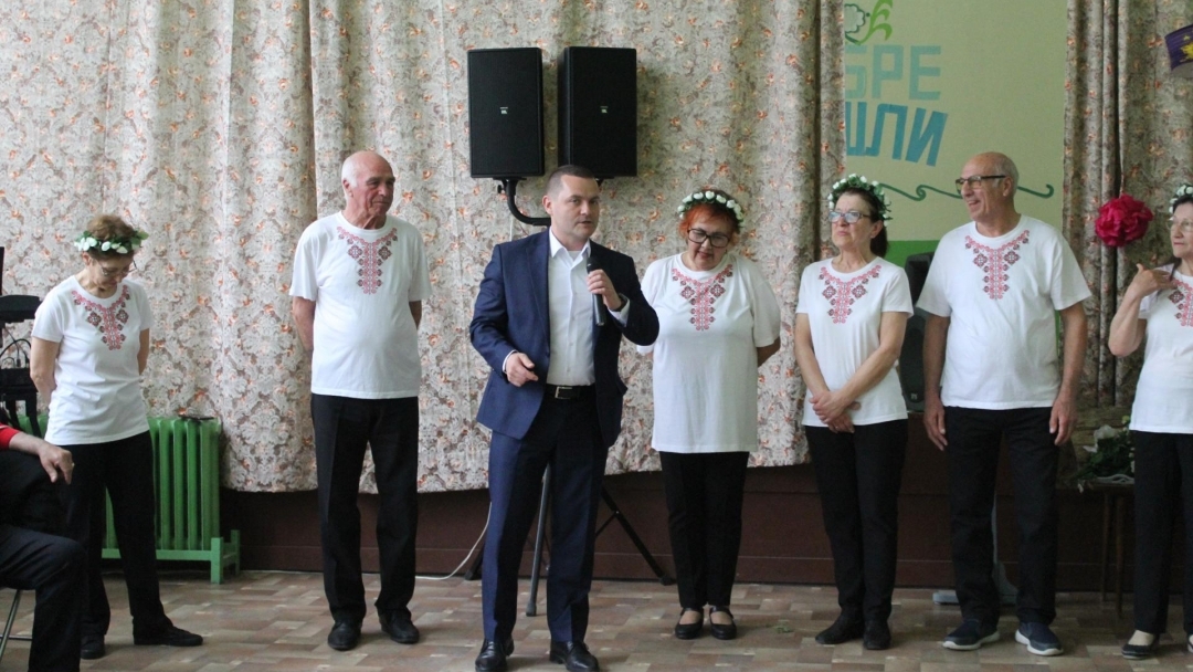 Кметът Пенчо Милков гостува на пенсионерски клуб "Възраждане" 