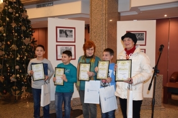 6 ученици с приз "Пазител на родовата памет"