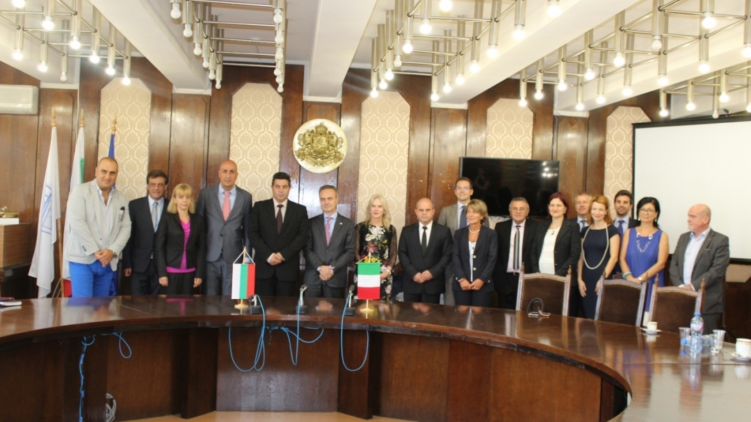 Кметът на Община Русе се срещна с посланика на Италия и представители от Сдружението на италианското предприемачество в България