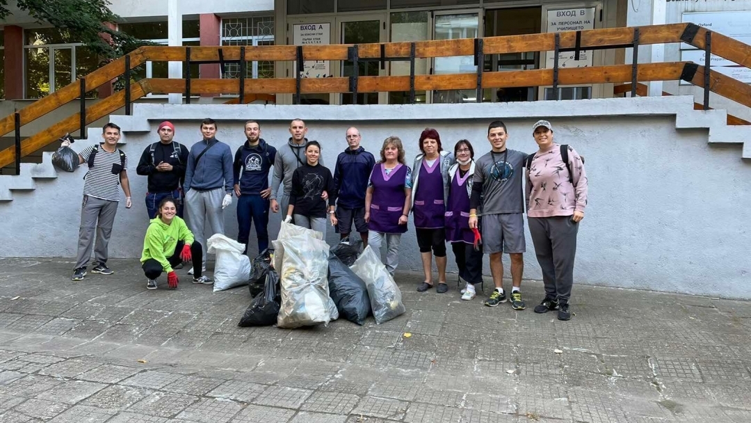 Русенските доброволци с поредното голямо почистване – този път в Здравец Север