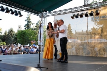 Хиляди русенци се маскираха и се забавляваха на карнавала