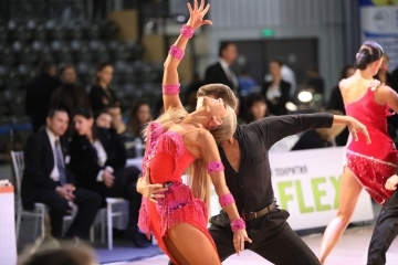 Кметът Пламен Стоилов откри международния турнир по спортни танци в "Монбат Арена"