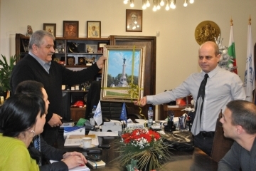 Имен ден празнува днес зам.-кметът Иван Григоров 