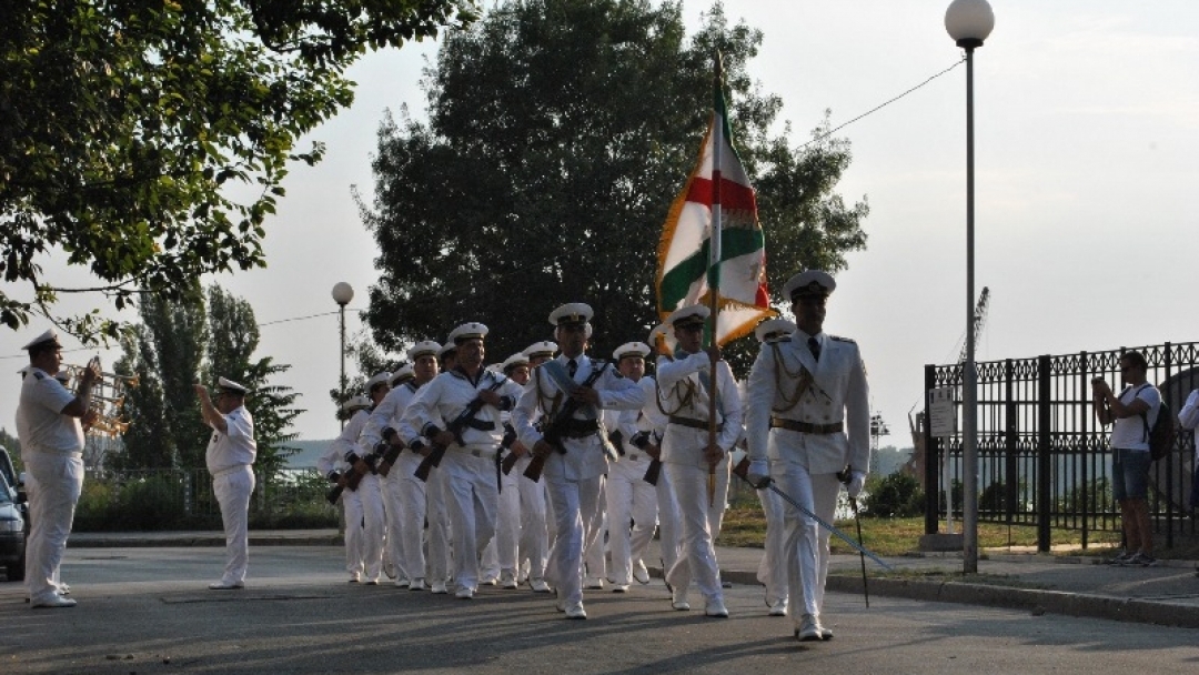 С концерт и церемония на Паметника на моряка отбелязахме 135 години от създаването на Военноморските сили