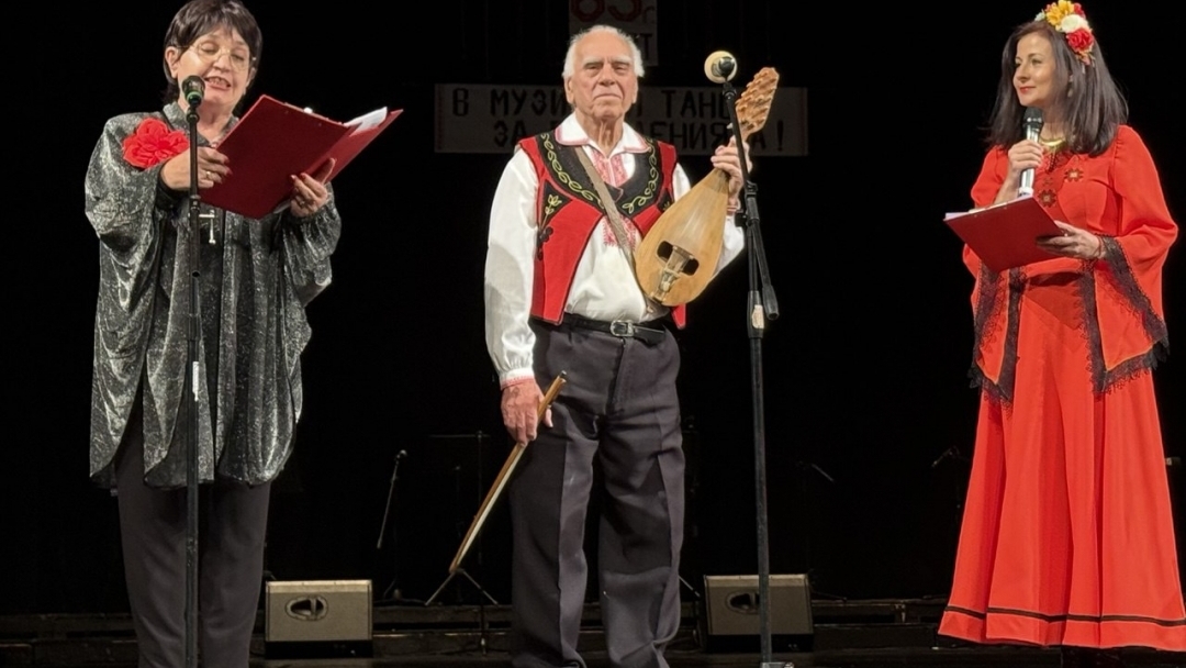 Концерт с над 60 изпълнения отбеляза двойния празник на гъдуларя Иван Жеков