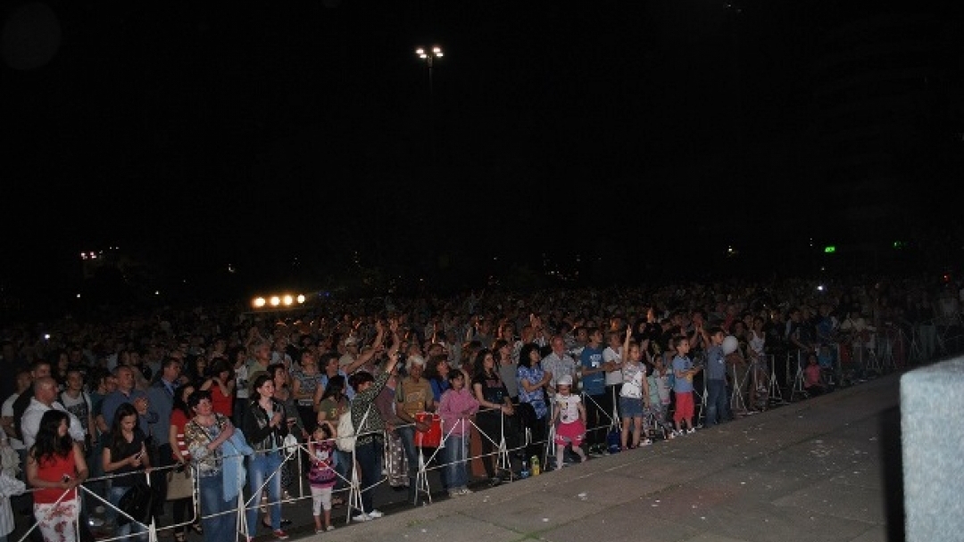 'Фондацията' със зрелищен концерт за празника на Русе