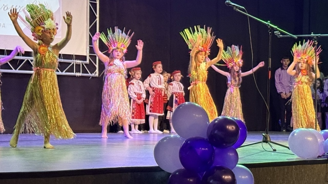 ОУ „Ангел Кънчев" в Русе отпразнува 165 години с тържествен концерт в Канев център