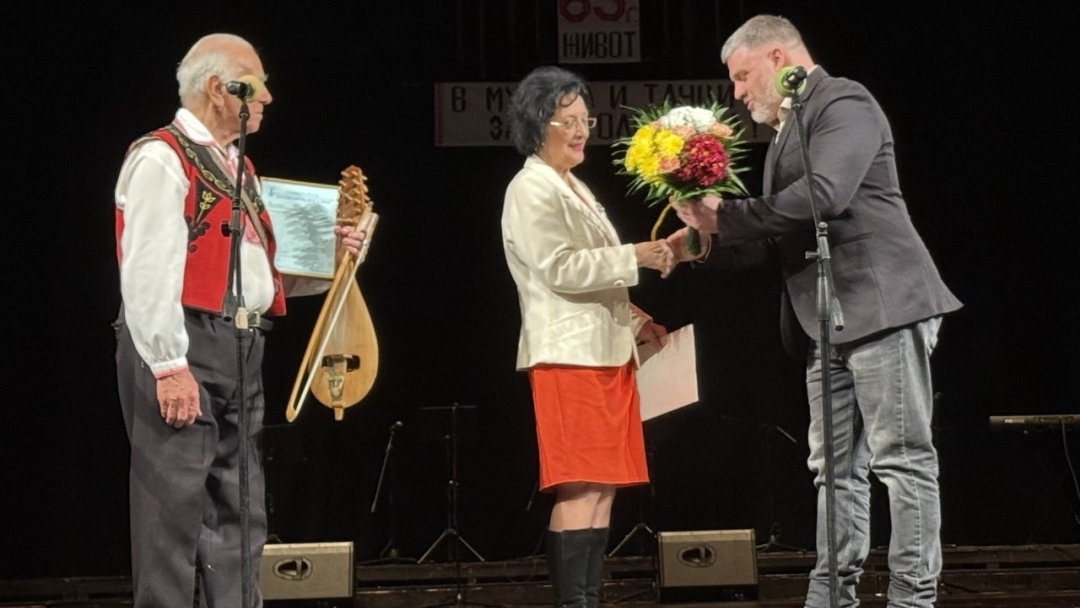 Концерт с над 60 изпълнения отбеляза двойния празник на гъдуларя Иван Жеков