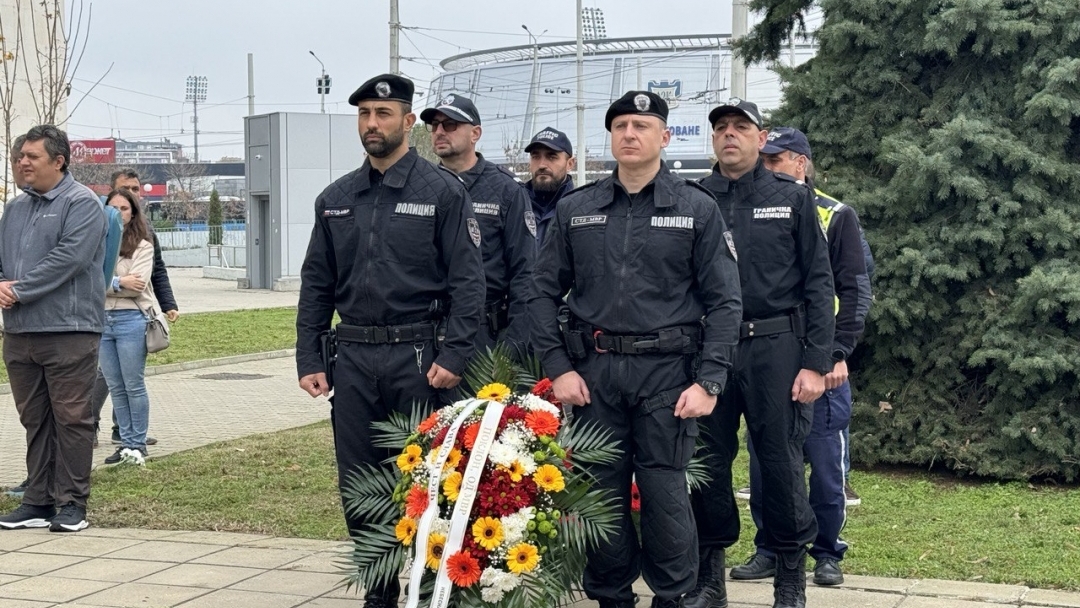 Русе почете професионалния празник на полицейските служители с тържествена церемония