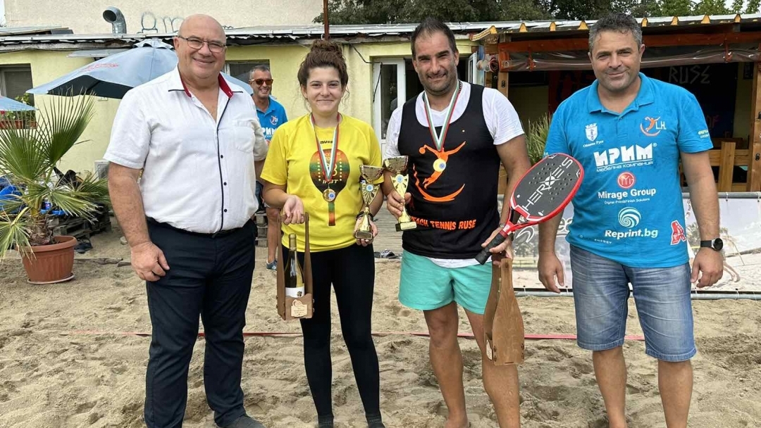 34 тенисисти се съревноваваха в традиционния турнир по плажен тенис