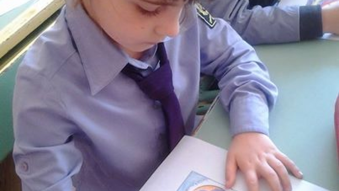 Великденска работилница гостува в русенските училища