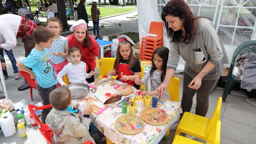 Градче на знанието построиха деца, родители и педагози от 19 детски градини