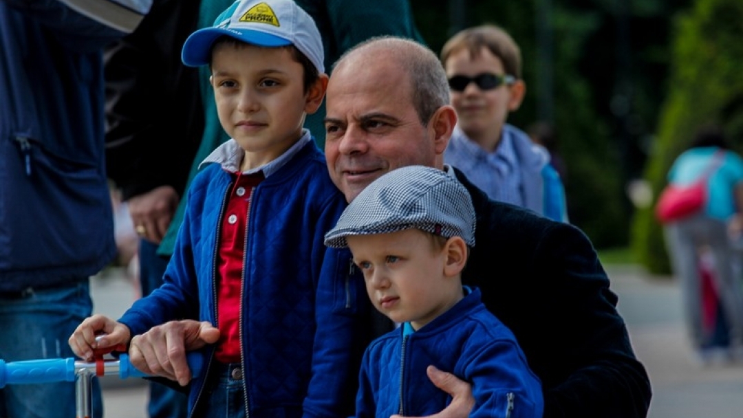 Русе изпрати студенти с електромобил на състезание в Ротердам