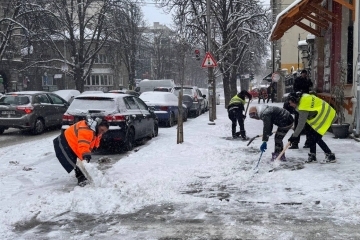 Продължава снегопочистването на Русе и малките населени места от общината