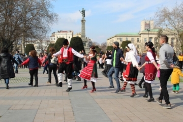 Традиционното Великденско хоро ще се състои на 24 април на площада пред Общината