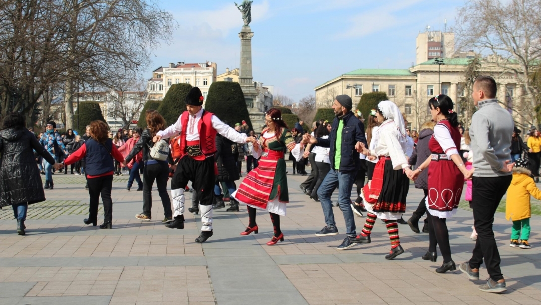 Традиционното Великденско хоро ще се състои на 24 април на площада пред Общината