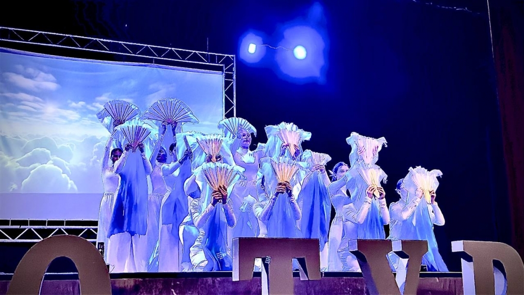 Пенчо Милков отличи Гимназията по туризъм за 75 г. от нейното основаване