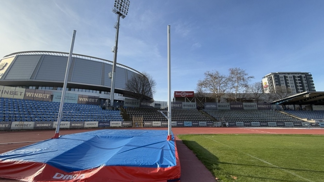 Русе с обновено футболно игрище и съоръжение за овчарски скок