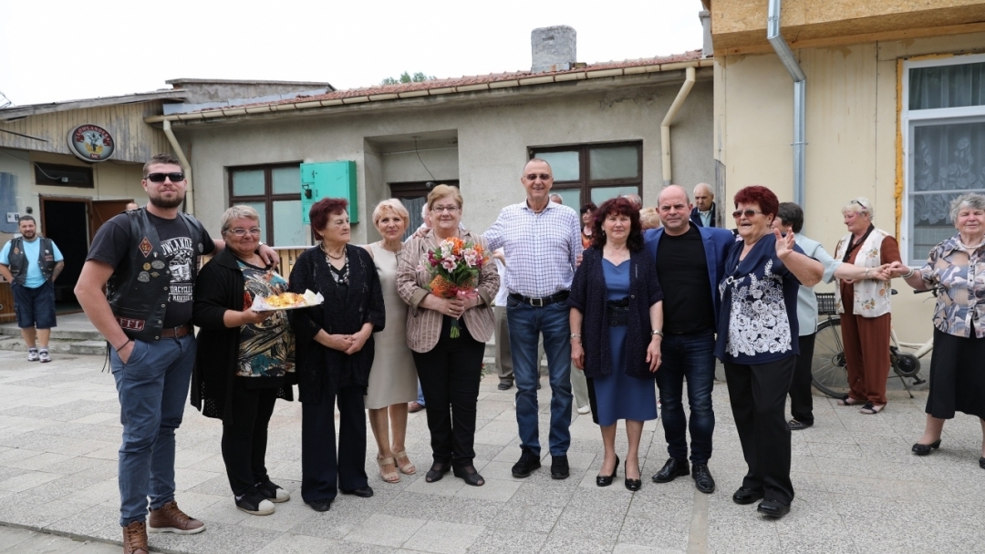 Пенсионерски клуб "Липник" в Николово е изцяло обновен