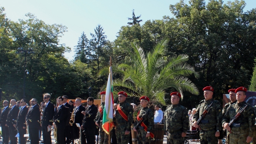 Русенци честваха 111 години от обявяването на Независимостта на България   
