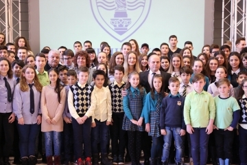 200 деца с изявени дарби бяха наградени в областта на културата, изкуството, науката и спорта