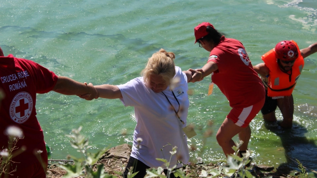 Българският и Румънският червен кръст в съвместно обучение по водно спасяване