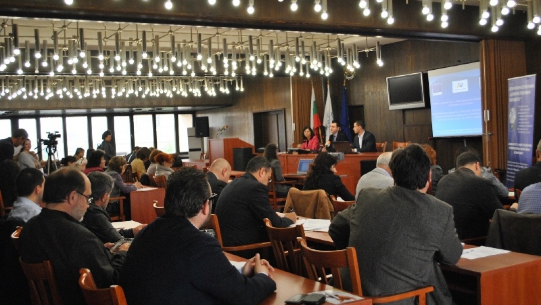 Проведоха се обществени обсъждания за насърчаването на инвестициите, градския маркетинг и устойчивото енергийно развитие на Община Русе до 2020г.