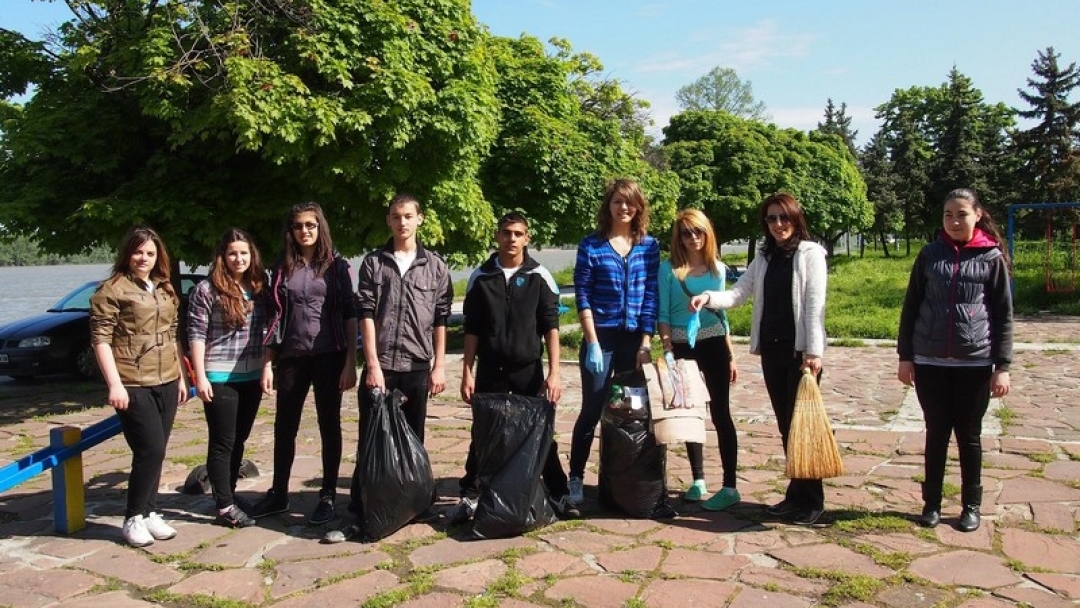 Близо 7 000 души от община Русе се включиха   в кампанията „Да изчистим България за един ден“