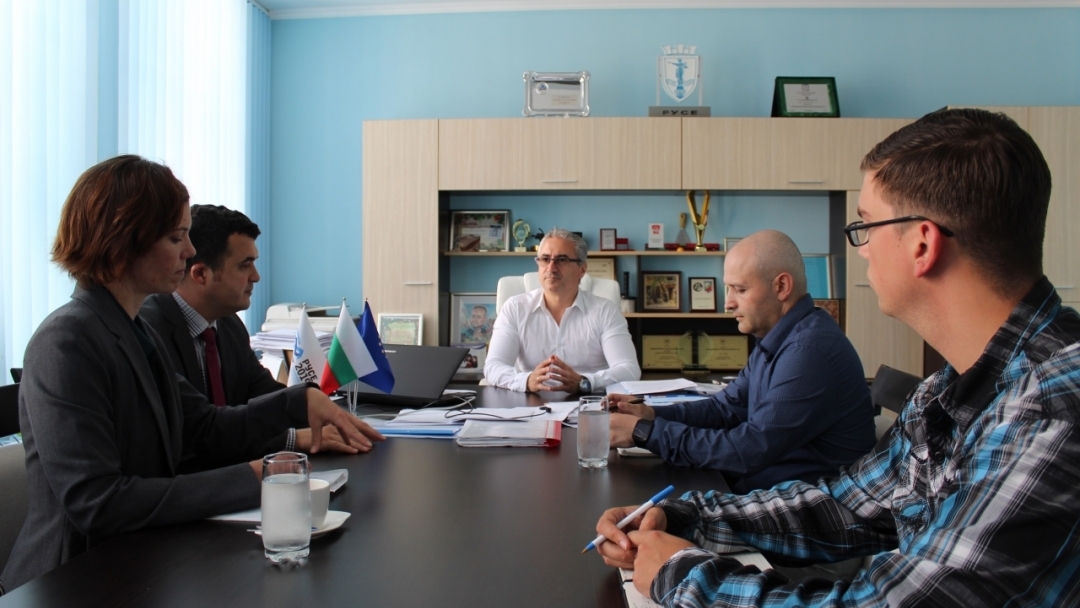 Заместник-кметът инж. Димитър Наков се срещна с екипа на Граждански дейности към полигон 