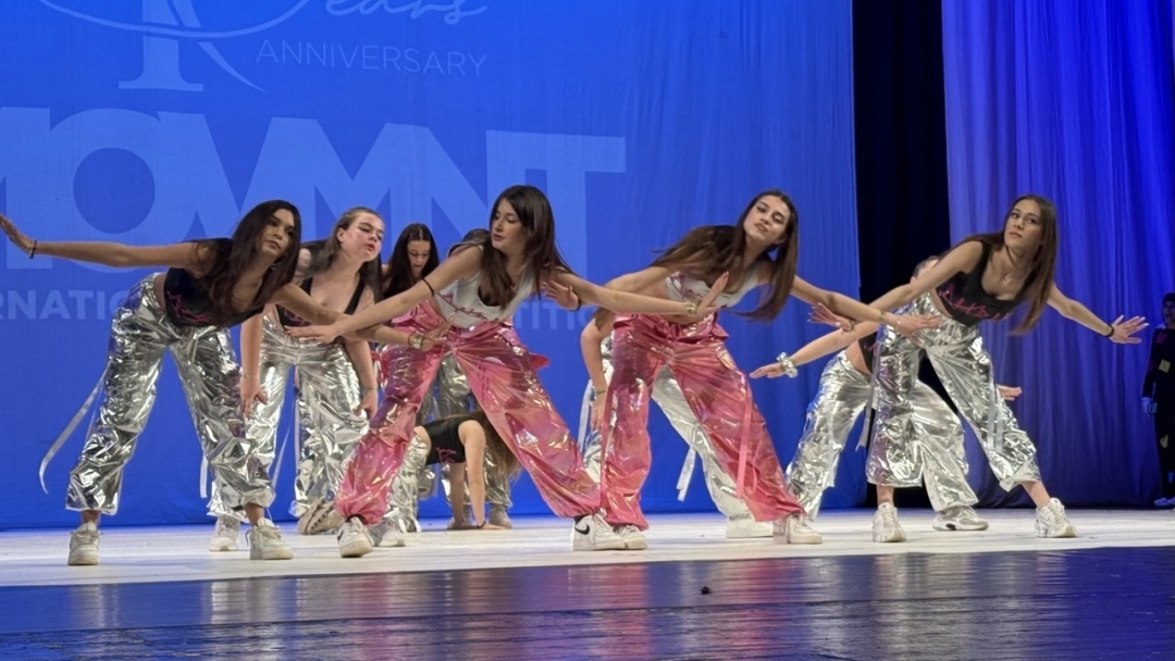 Кметът Пенчо Милков отличи най-добрите танцьори в международния конкурс  MOVMNT International Dance Competition