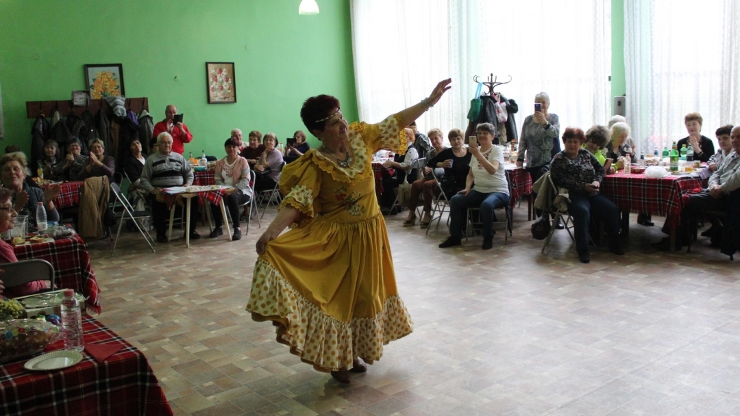 Кметът Пенчо Милков гостува на пенсионерски клуб "Възраждане" 