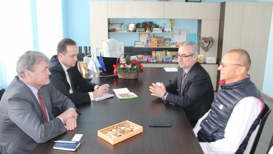 Зам.-кметът инж. Димитър Наков се срещна с посланика на България в Румъния Тодор Чуров