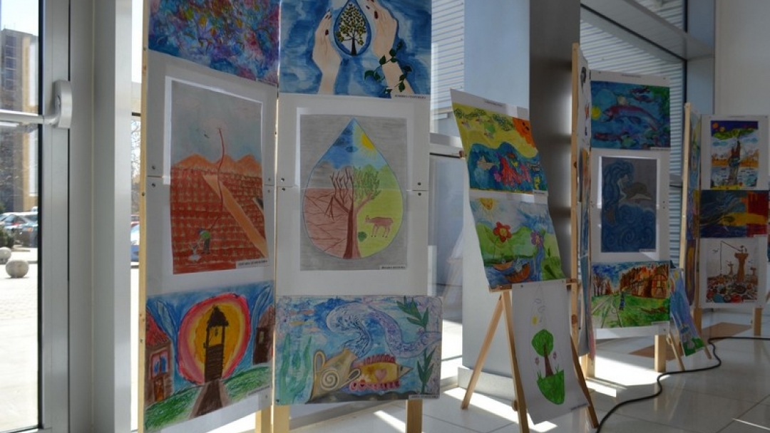 350 творби от два континента в конкурса  „Вода и енергия”