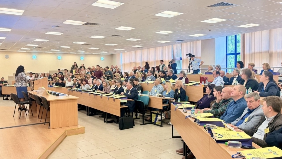 РУ „Ангел Кънчев“ беше домакин на национална конференция за дигиталната трансформация на образованието