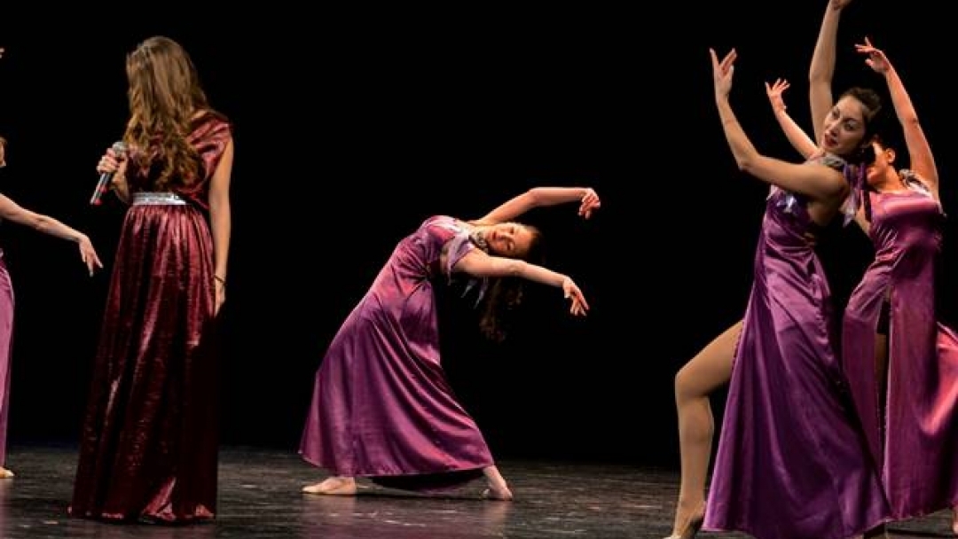 „Испанска любов“ беше финалното събитие на Арт салона „Любов и вино“