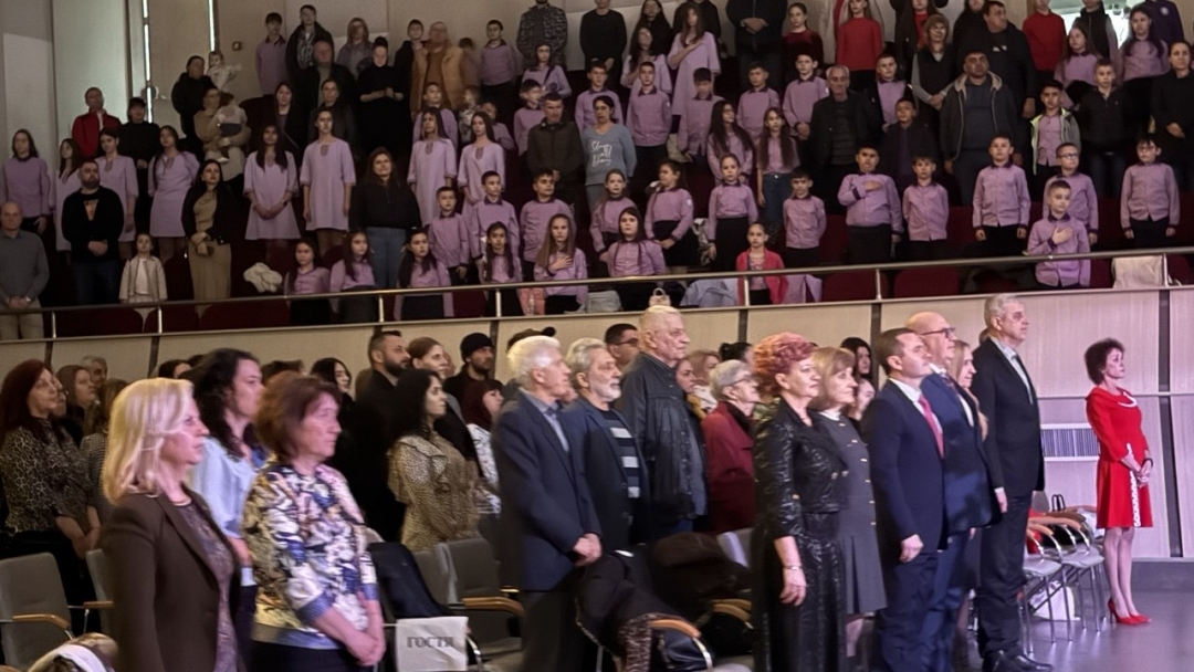 ОУ „Ангел Кънчев" в Русе отпразнува 165 години с тържествен концерт в Канев център