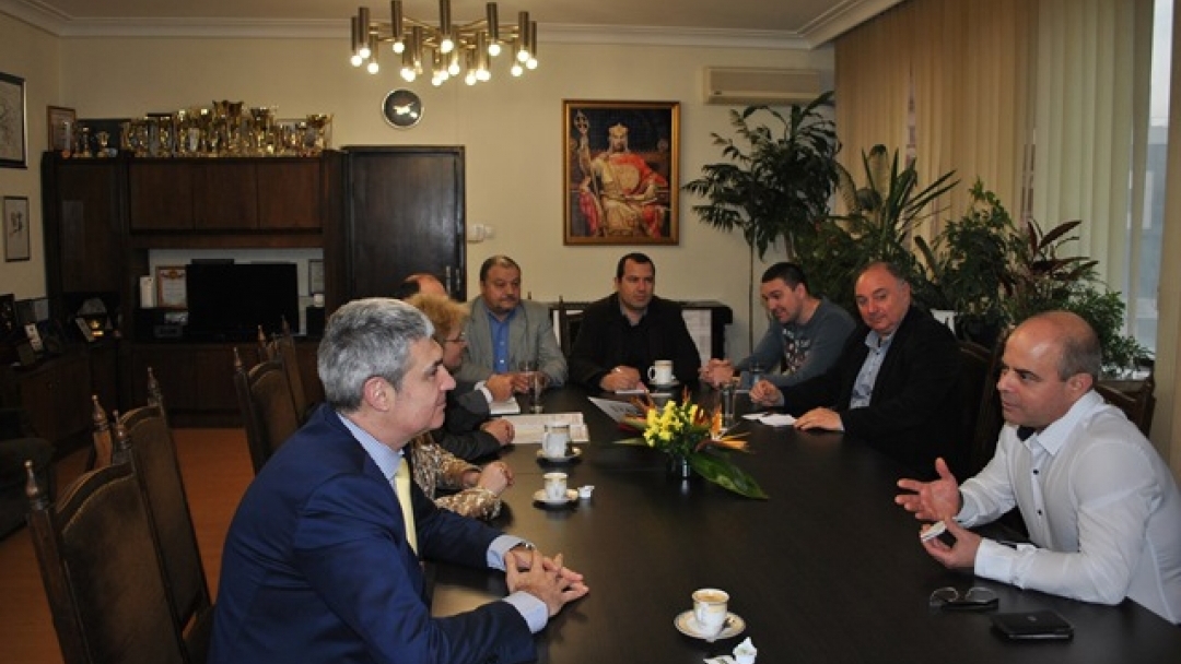 Общи бъдещи проекти обсъдиха кметът Стоилов и Пламен Димитров